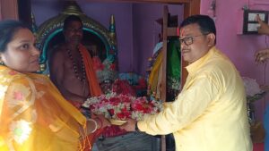 স্কুলছাত্রীকে গণধর্ষণ:অভিযুক্তদের গ্রেপ্তারের দাবিতে পথে দিব্যেন্দু 